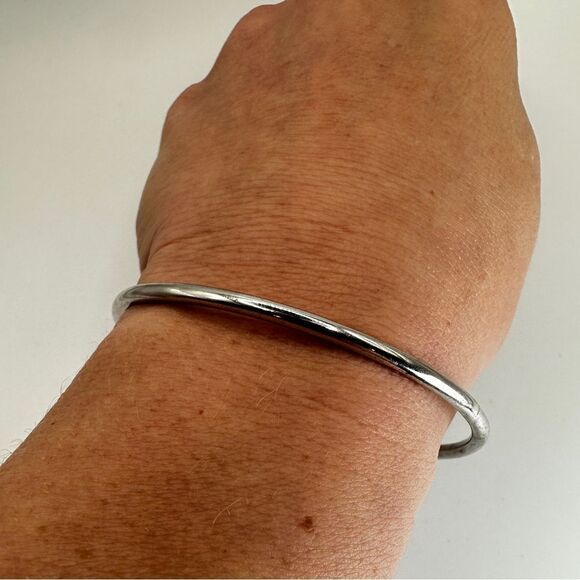 Stamped Mexico ATI 925, solid silver bangle bracelet! - Picture 4 of 9